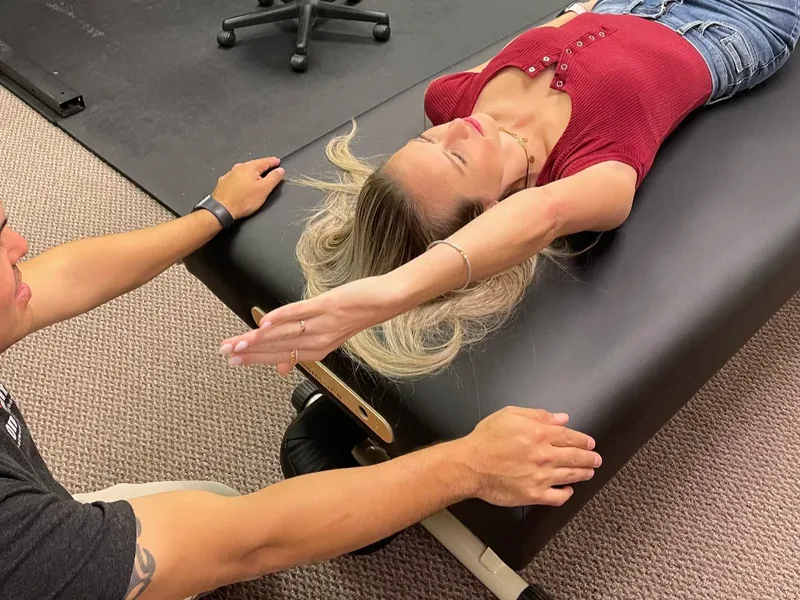 Hands-on soft tissue and joint work on the treatment table